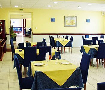 Logis Hotel Restaurant La Vraine Gironcourt-sur-Vraine ภายนอก รูปภาพ
